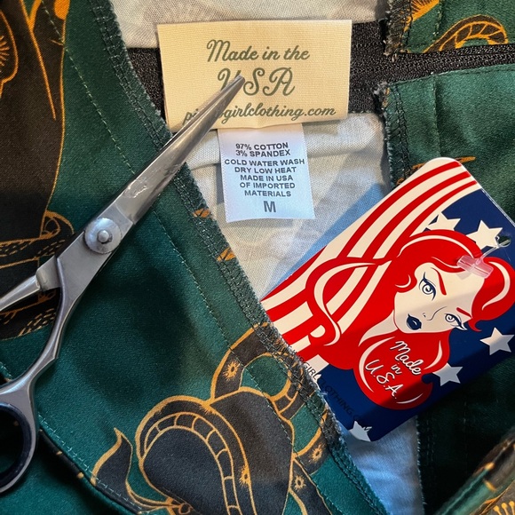 Pinup Couture PUG Laura Byrnes Green Swing Skirt In Garden Of Eden S, M, XL NWT - Picture 10 of 11